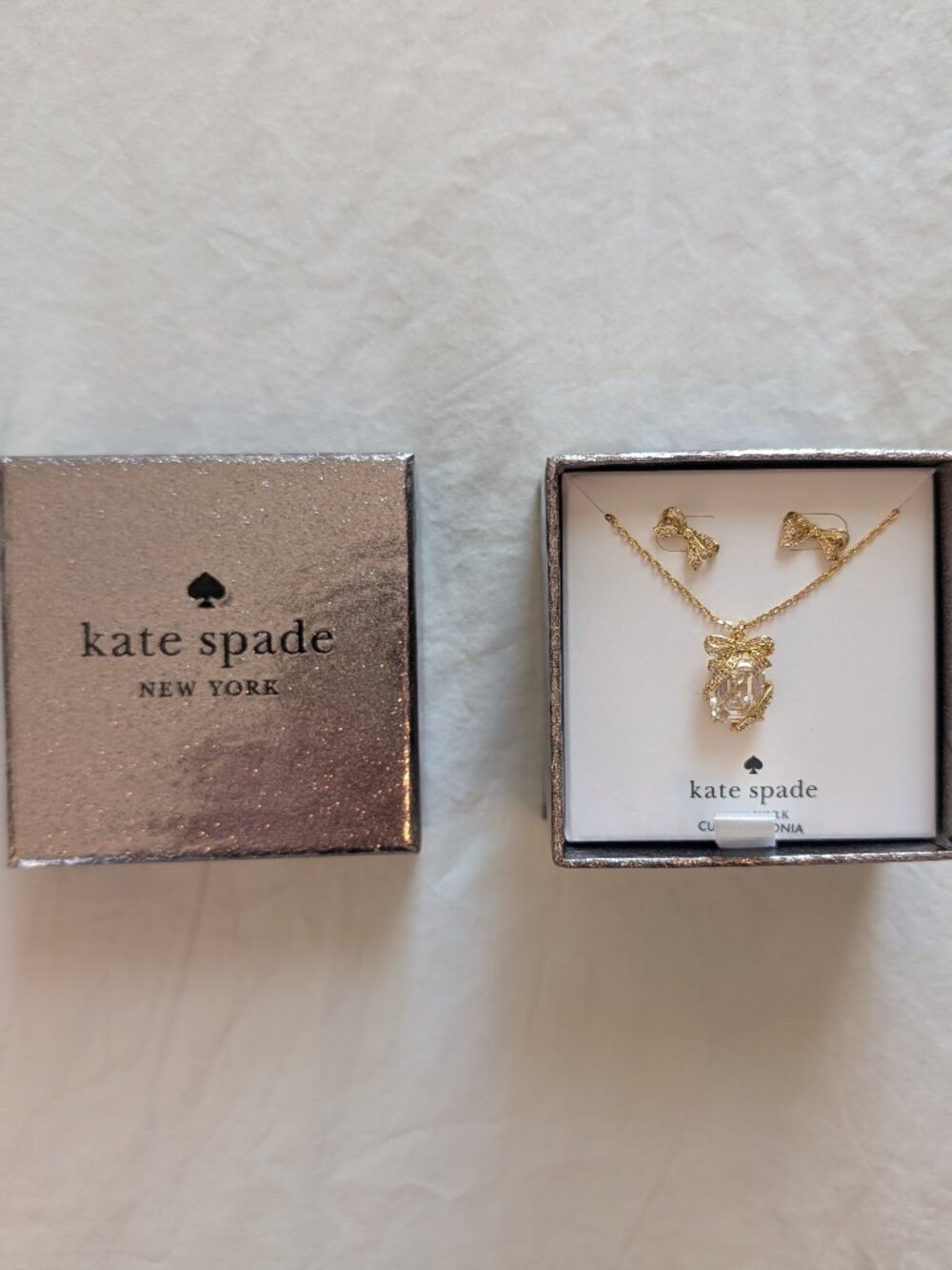 NIB Kate Spade Pave Present Pendant and Studs Boxed Set - Picture 8 of 9